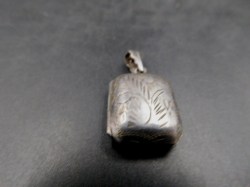 silver square locket view b
